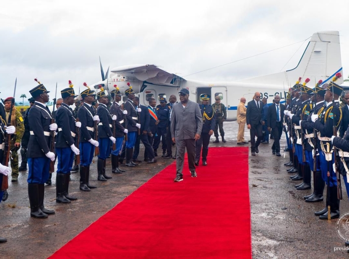 Kikwit : Félix Tshisekedi lance le déploiement du réseau électrique de Kakobola